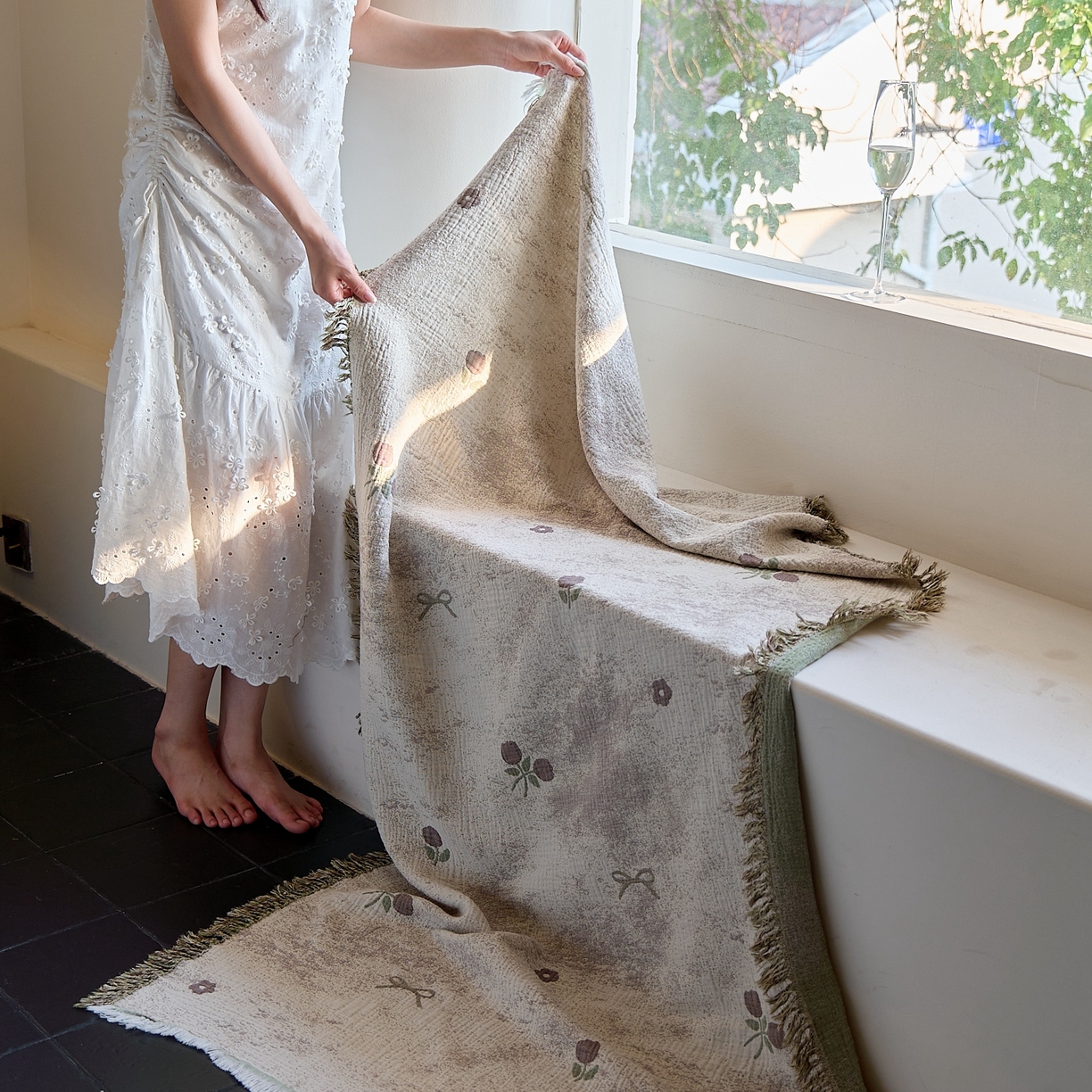 91家纺网 家纺一手货源 找家纺 沐瑟家纺 2025新款流苏披肩毯毛毯毯子 薇禾