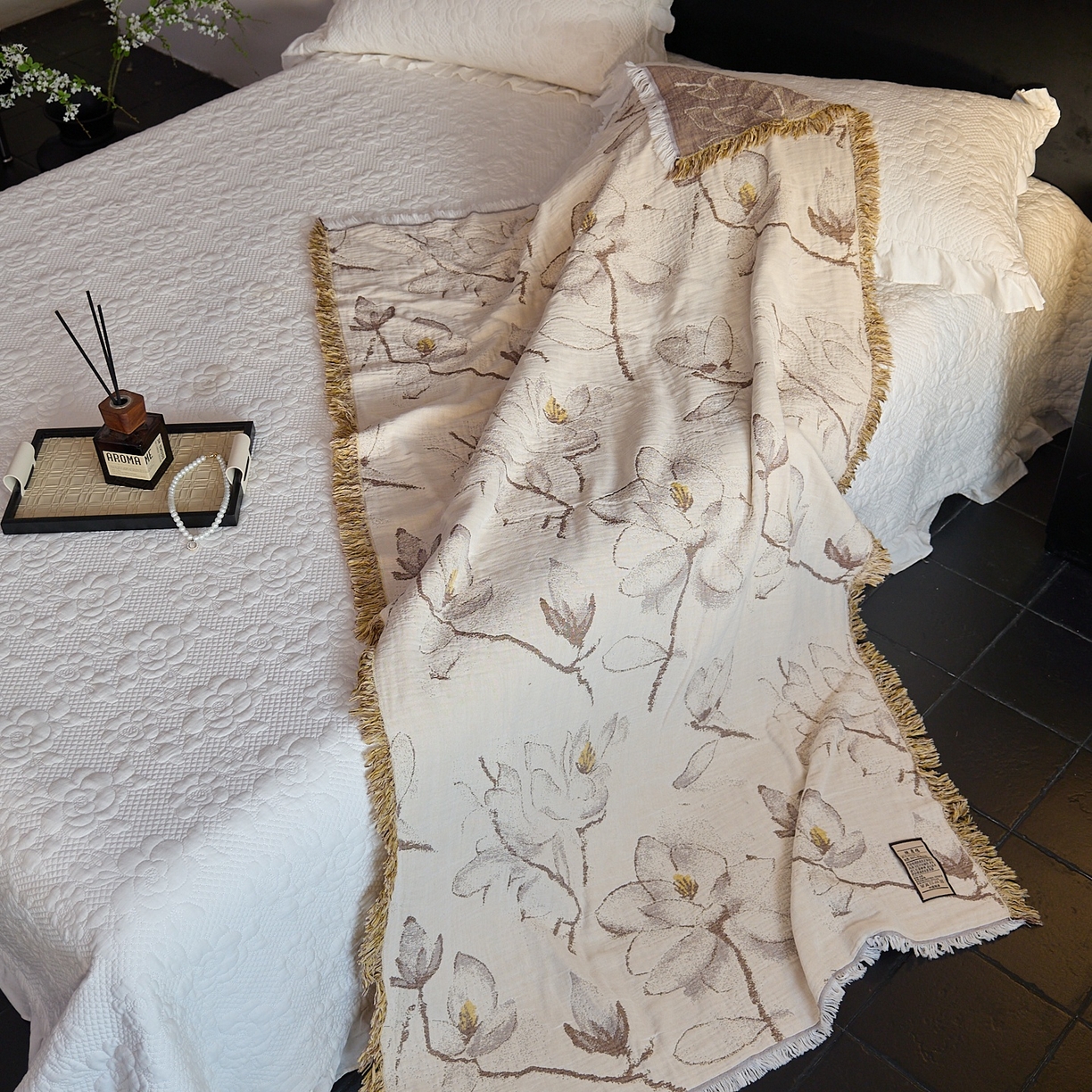 91家纺网 家纺一手货源 找家纺 沐瑟家纺 2025新款流苏披肩毯毛毯毯子 木栀