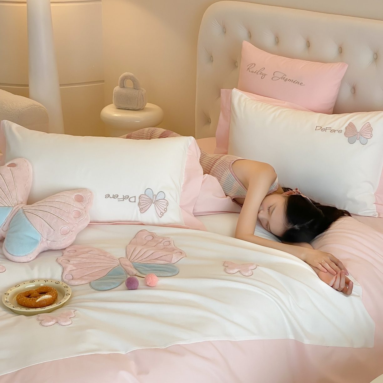 91家纺网 家纺一手货源 找家纺 曼布缇 2025新款加厚全棉纯棉磨毛绣花四件套-艾薇 艾薇-粉