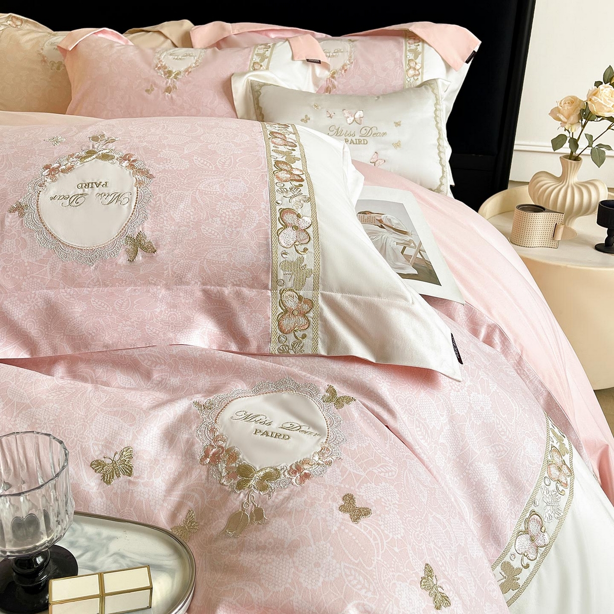 91家纺网 家纺一手货源 找家纺 （总）爱妮菲家纺 2025新款轻奢风A类加厚全棉磨毛四件套纯棉重工刺绣保暖被套床单高级感床笠冬季床