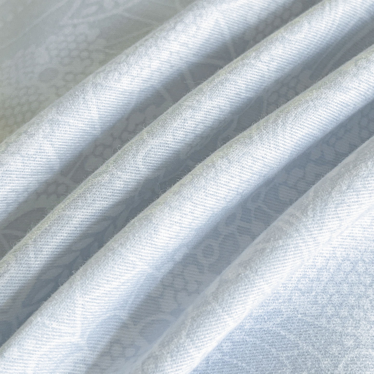 91家纺网 家纺一手货源 找家纺  2025新款轻奢风A类加厚全棉磨毛四件套纯棉重工刺绣保暖被套床单高级感床笠冬季床 罗薇-慕蓝