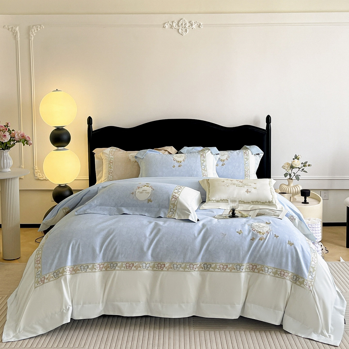 91家纺网 家纺一手货源 找家纺  2025新款轻奢风A类加厚全棉磨毛四件套纯棉重工刺绣保暖被套床单高级感床笠冬季床 罗薇-慕蓝