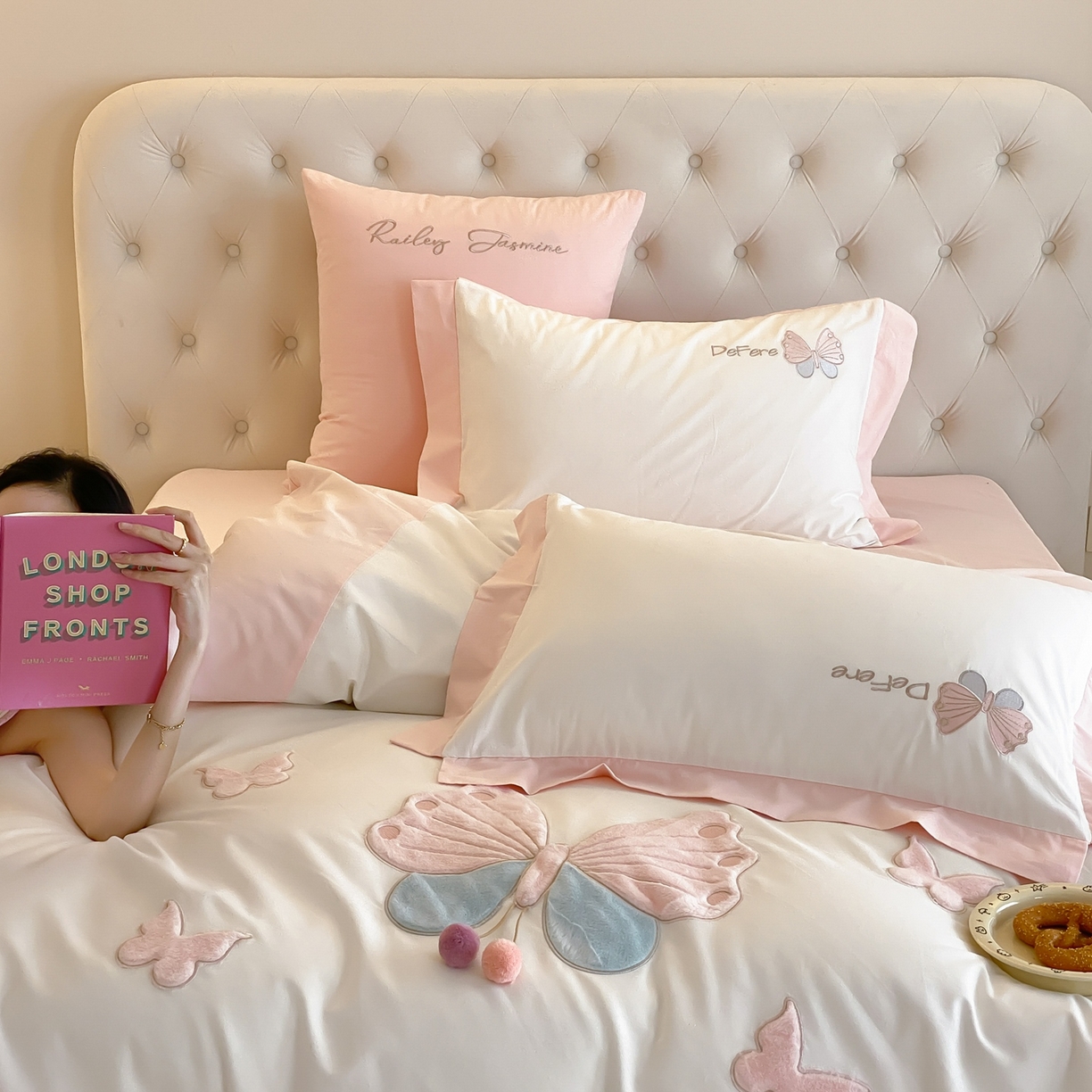 91家纺网 家纺一手货源 找家纺 （总）曼布缇 2025新款加厚全棉纯棉磨毛绣花四件套-艾薇（会员减20 券后358元起）