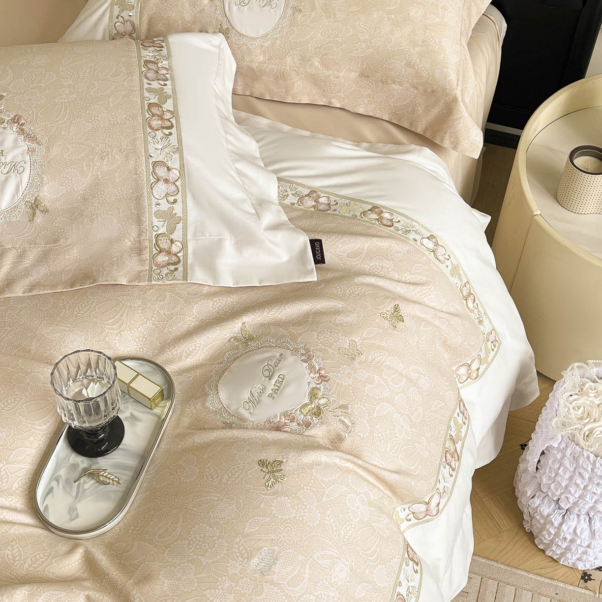 91家纺网 家纺一手货源 找家纺 （总）乔利卡沃 2025新款轻奢风A类加厚全棉磨毛四件套纯棉重工刺绣保暖被套床单高级感床笠冬季床