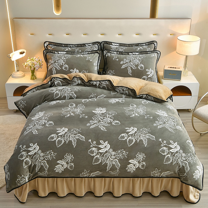 91家纺网 家纺一手货源 找家纺 佳一 2025新款高克重8-9斤 印花牛奶绒四件套 里物