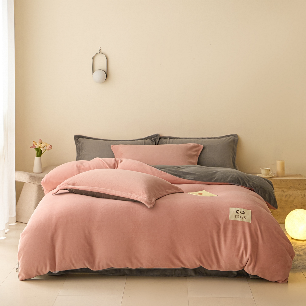 鑫琪莱家纺 2025新款高克重牛奶绒双拼四件套 浅豆沙暮色灰