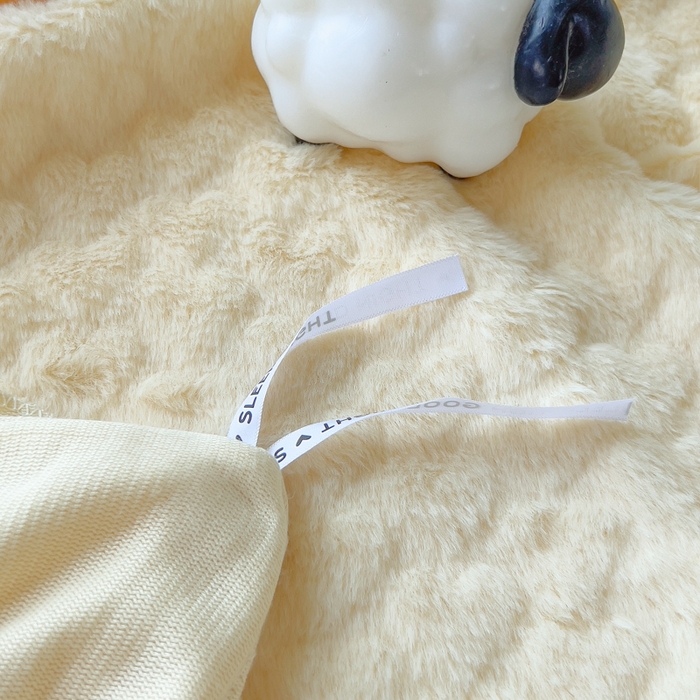 91家纺网 家纺一手货源 找家纺 （总）印季家纺 2025新款爱心款压花兔毛绒四件套