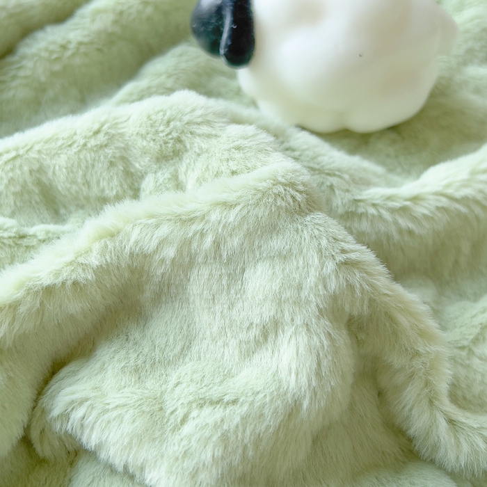 91家纺网 家纺一手货源 找家纺 印季家纺 2025新款爱心款压花兔毛绒四件套 水绿