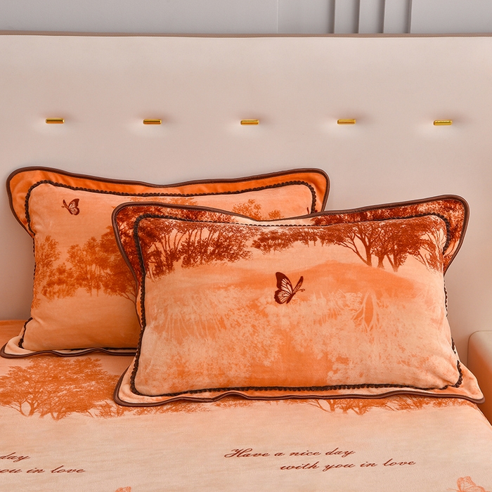 91家纺网 家纺一手货源 找家纺 赛丽雅 2025新款牛奶绒床裙四件套8-9斤法莱绒直播爆款日产2万套 桔色森林