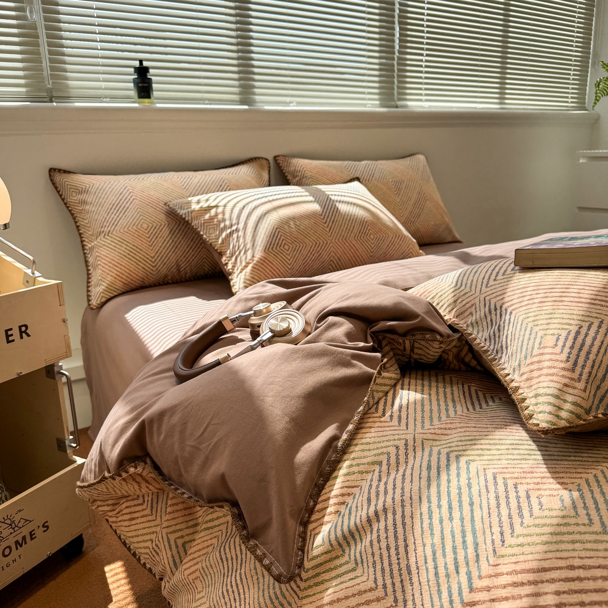 91家纺网 家纺一手货源 找家纺 （总）呗旺鹿 2025新款全棉纯棉磨毛休闲布达拉宫贝壳边四件套