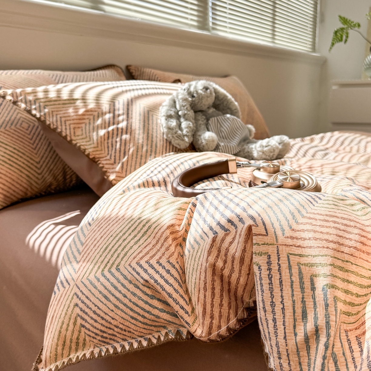 91家纺网 家纺一手货源 找家纺 （总）呗旺鹿 2025新款全棉纯棉磨毛休闲布达拉宫贝壳边四件套