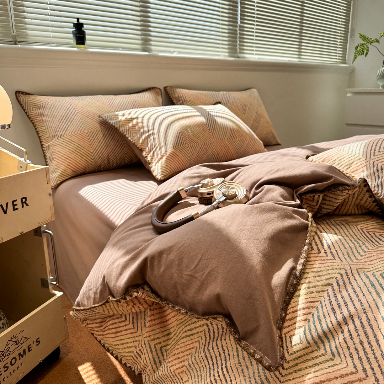 91家纺网 家纺一手货源 找家纺 （总）呗旺鹿 2025新款全棉纯棉磨毛休闲布达拉宫贝壳边四件套