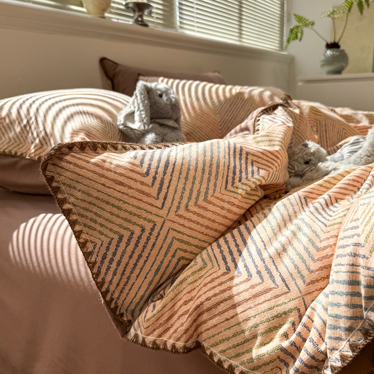 91家纺网 家纺一手货源 找家纺 （总）呗旺鹿 2025新款全棉纯棉磨毛休闲布达拉宫贝壳边四件套