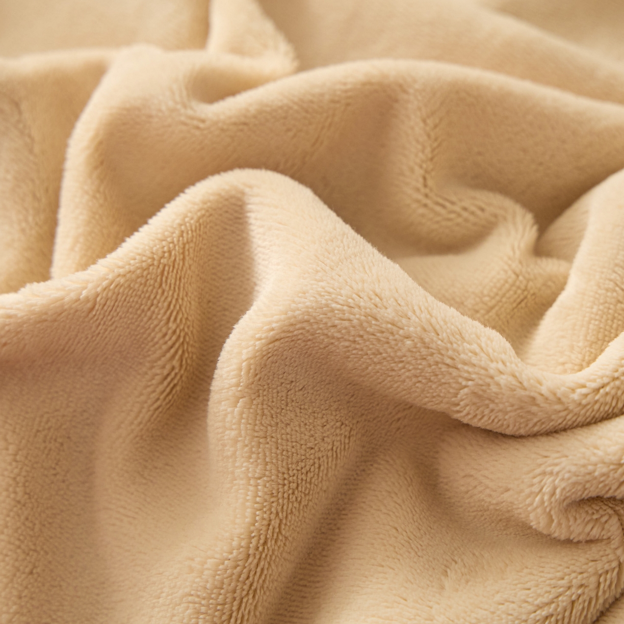 91家纺网 家纺一手货源 找家纺 鑫琪莱家纺 2025新款高克重牛奶绒双拼四件套 杏仁奶咖