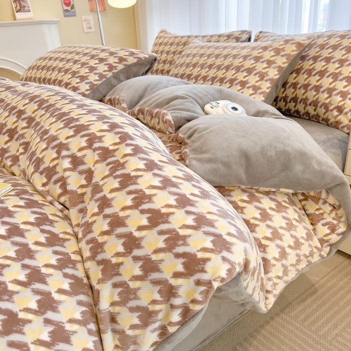 91家纺网 家纺一手货源 找家纺 （总）印季家纺 2025新款加厚印花保暖牛奶绒四件套