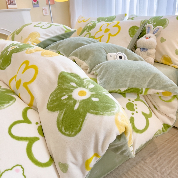 91家纺网 家纺一手货源 找家纺 印季家纺 2025新款加厚印花保暖牛奶绒四件套 绿山墙