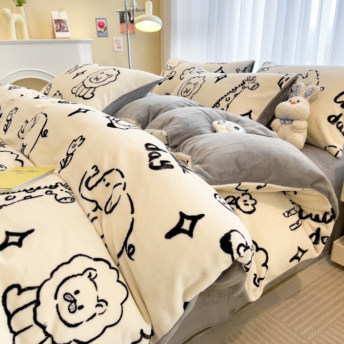 91家纺网 家纺一手货源 找家纺 印季家纺 2025新款加厚印花保暖牛奶绒四件套 马戏团-米