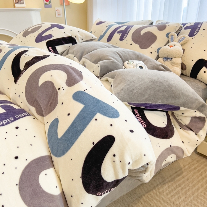 91家纺网 家纺一手货源 找家纺 印季家纺 2025新款加厚印花保暖牛奶绒四件套 少年派