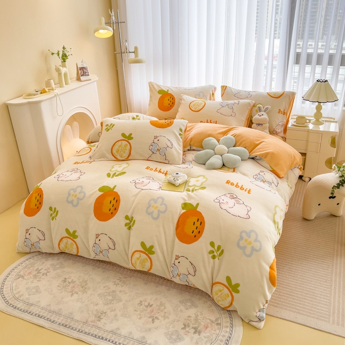 91家纺网 家纺一手货源 找家纺 印季家纺 2025新款加厚印花保暖牛奶绒四件套 橙小兔