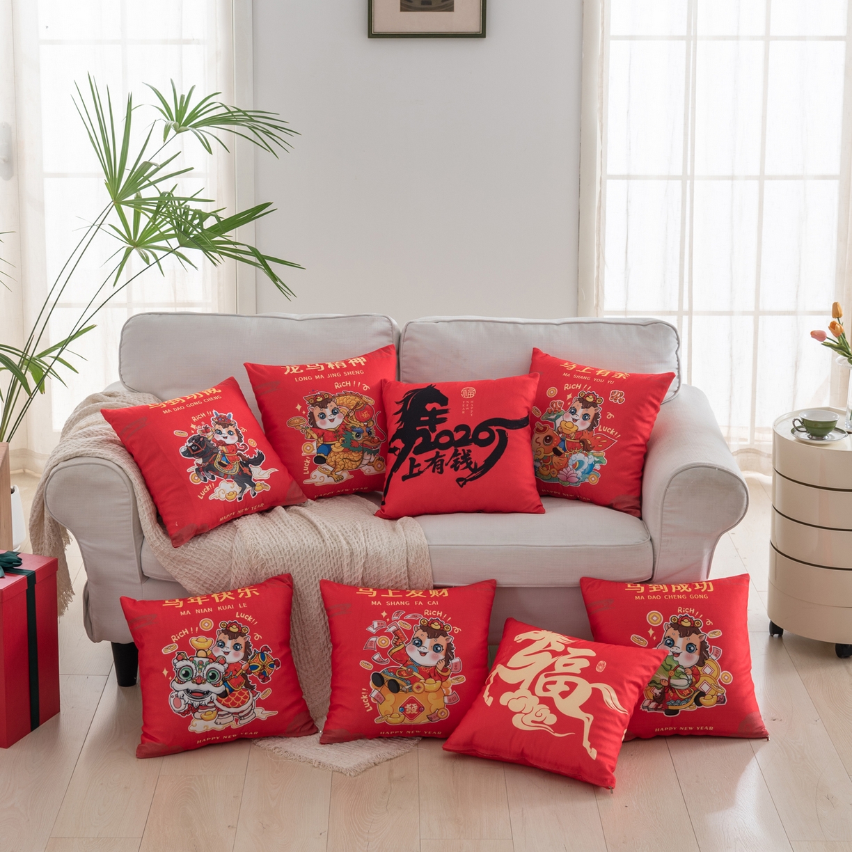 91家纺网 家纺一手货源 找家纺 （总）博笔熊家纺 2025新款马年可爱短毛绒抱枕