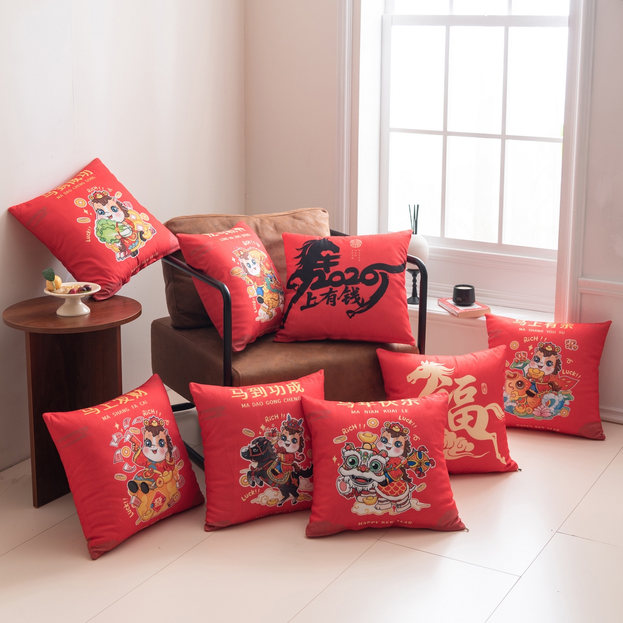 91家纺网 家纺一手货源 找家纺 博笔熊家纺 2025新款马年可爱短毛绒抱枕 组合图仅供展示不可下单