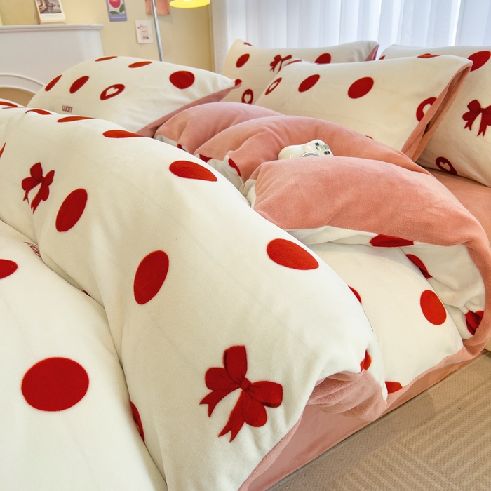 印季家纺 2025新款加厚印花保暖牛奶绒四件套 点点幸运-红