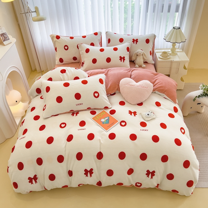 91家纺网 家纺一手货源 找家纺 印季家纺 2025新款加厚印花保暖牛奶绒四件套 点点幸运-红