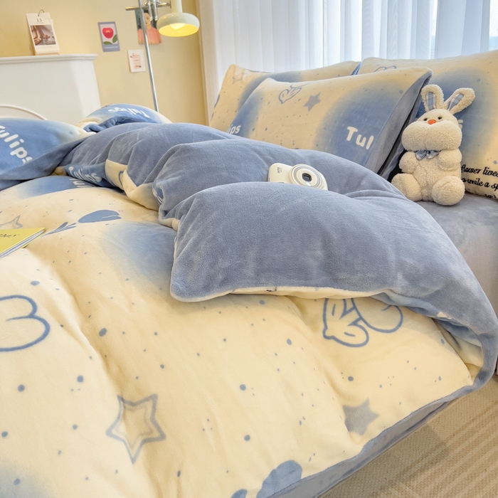 91家纺网 家纺一手货源 找家纺 印季家纺 2025新款加厚印花保暖牛奶绒四件套 馥郁-兰