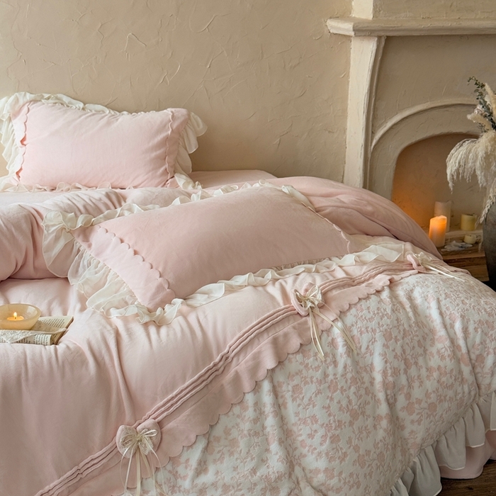 91家纺网 家纺一手货源 找家纺 佳汐蓝家纺 2025新款230g牛奶绒雕花四件套-泡芙（卷后不低于298元) 泡芙-粉色