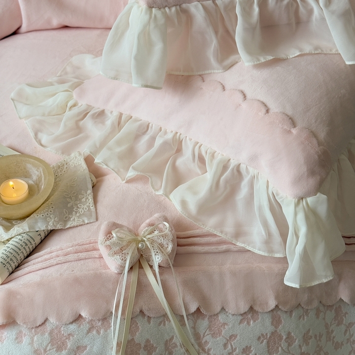 91家纺网 家纺一手货源 找家纺 （总）佳汐蓝家纺 2025新款230g牛奶绒雕花四件套-泡芙（卷后不低于298元)