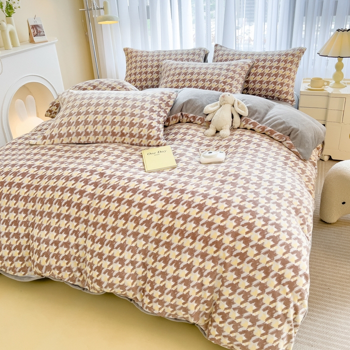 91家纺网 家纺一手货源 找家纺 印季家纺 2025新款加厚印花保暖牛奶绒四件套 格调-咖