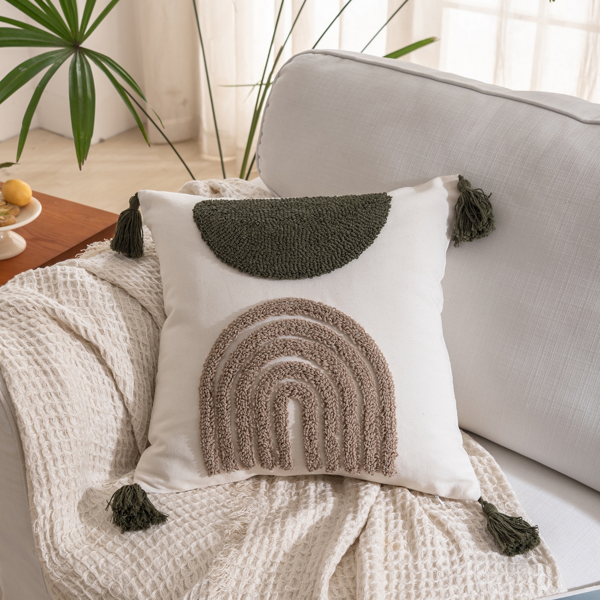 91家纺网 家纺一手货源 找家纺 （总）博笔熊家纺 2025新款北欧绣花流苏抱枕