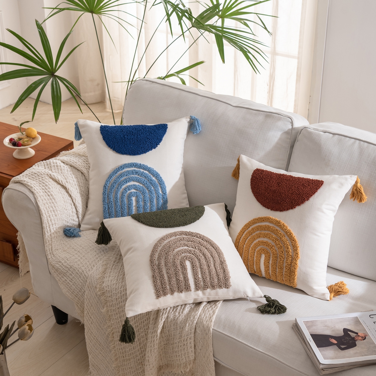 91家纺网 家纺一手货源 找家纺 （总）博笔熊家纺 2025新款北欧绣花流苏抱枕