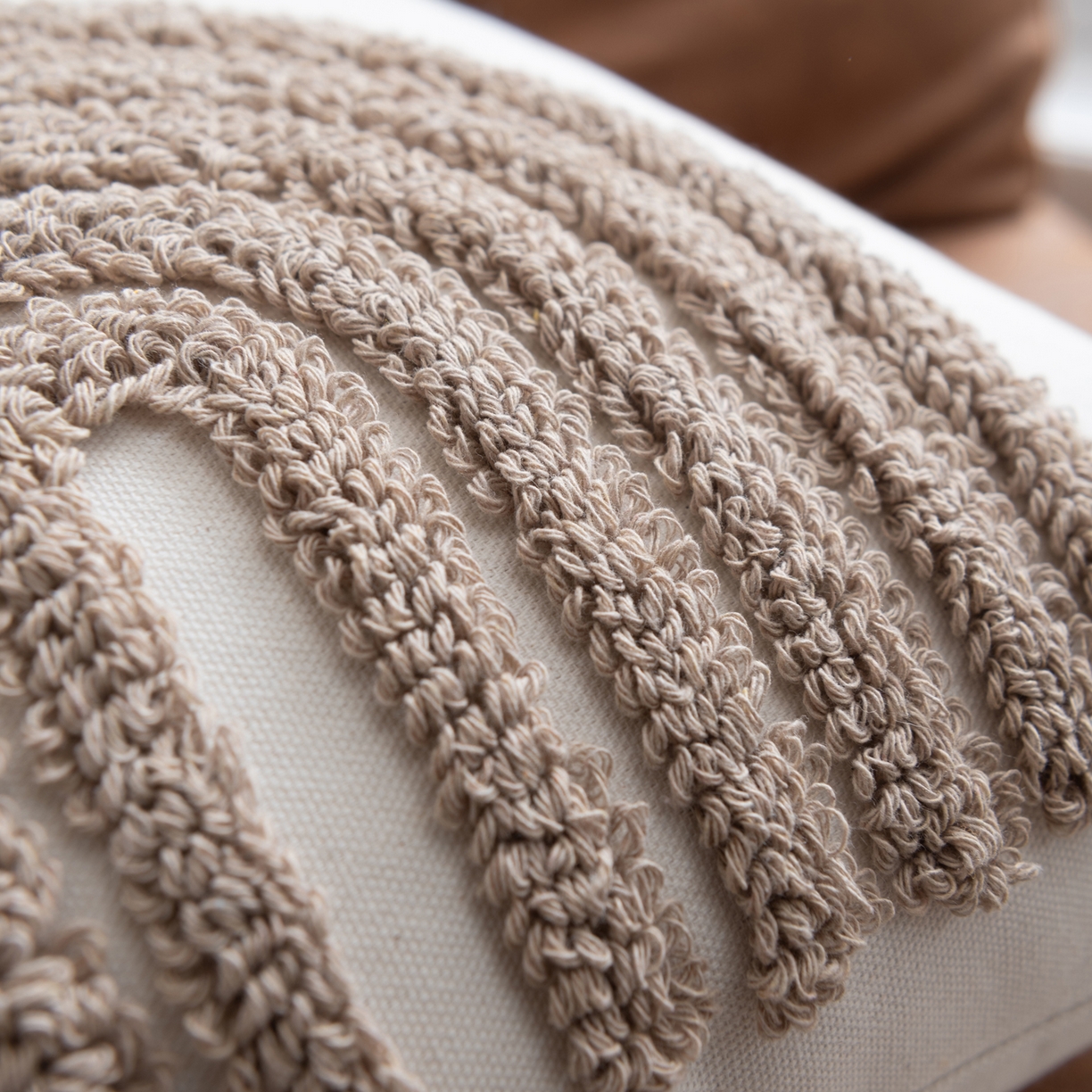 91家纺网 家纺一手货源 找家纺 博笔熊家纺 2025新款北欧绣花流苏抱枕 绿