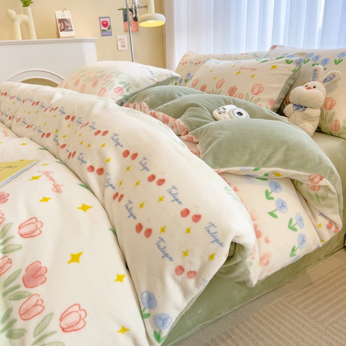 91家纺网 家纺一手货源 找家纺 印季家纺 2025新款加厚印花保暖牛奶绒四件套 花园集市