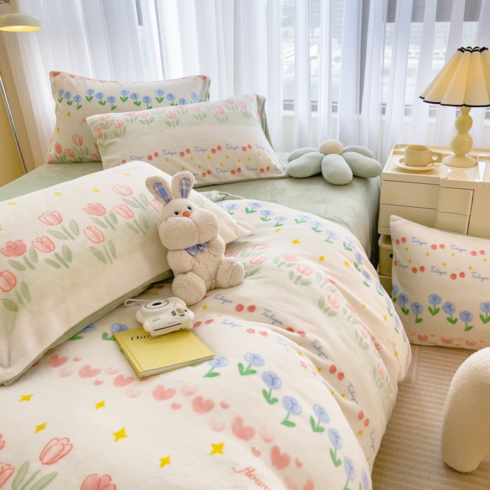 91家纺网 家纺一手货源 找家纺 印季家纺 2025新款加厚印花保暖牛奶绒四件套 花园集市