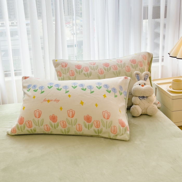 91家纺网 家纺一手货源 找家纺 印季家纺 2025新款加厚印花保暖牛奶绒四件套 花园集市