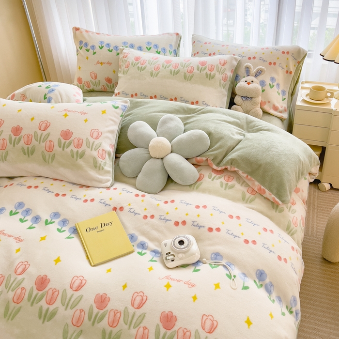 91家纺网 家纺一手货源 找家纺 印季家纺 2025新款加厚印花保暖牛奶绒四件套 花园集市