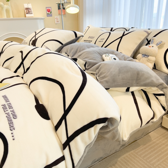 91家纺网 家纺一手货源 找家纺 印季家纺 2025新款加厚印花保暖牛奶绒四件套 绘心-米