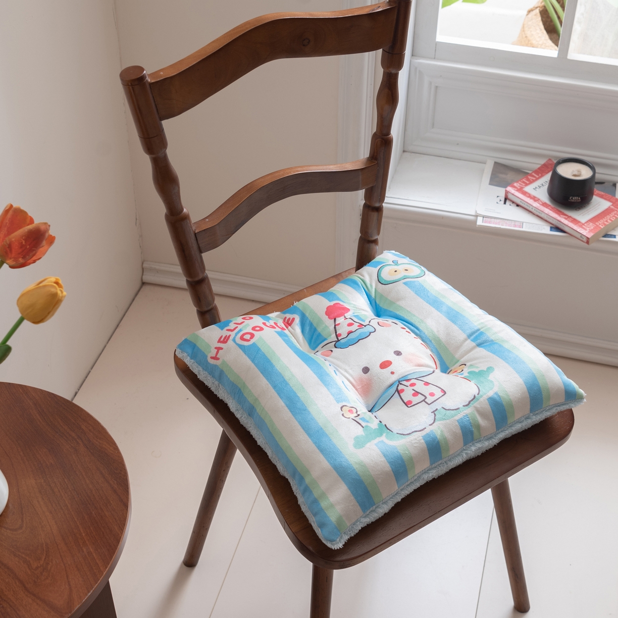 博笔熊家纺 2025新款双面卡通坐垫 围脖西高地