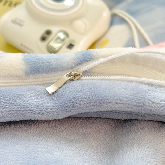 91家纺网 家纺一手货源 找家纺 印季家纺 2025新款加厚印花保暖牛奶绒四件套 蓝莓汽水