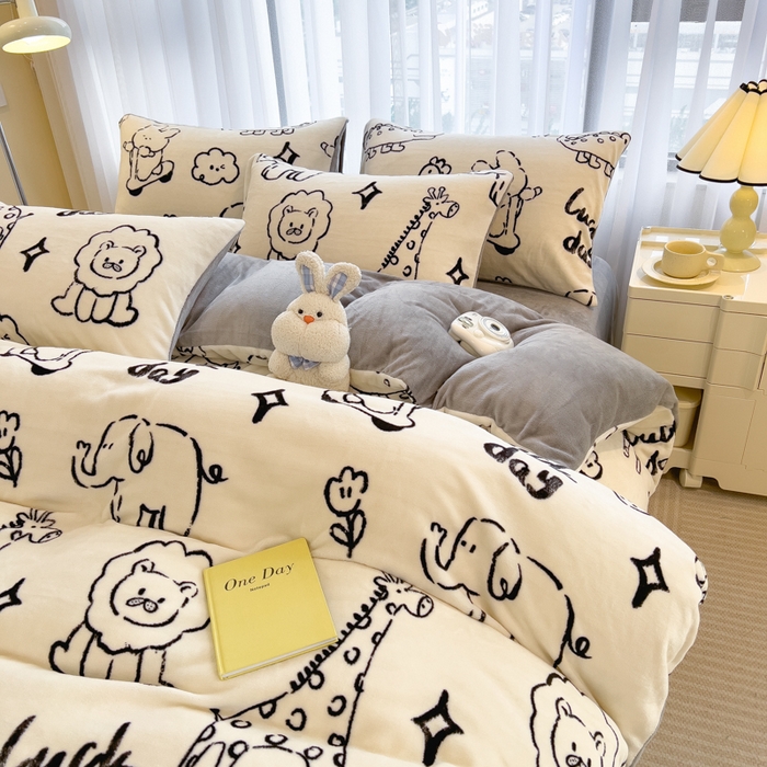 91家纺网 家纺一手货源 找家纺 印季家纺 2025新款加厚印花保暖牛奶绒四件套 马戏团-米