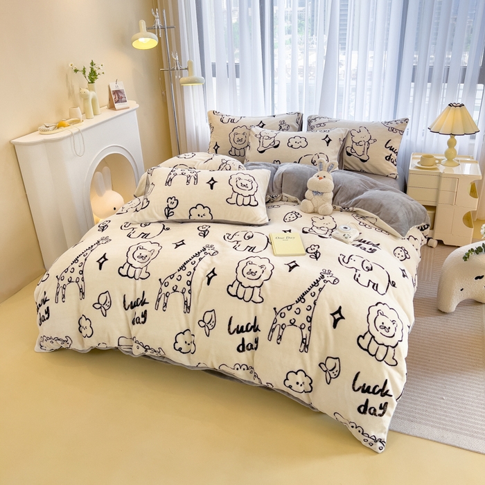 91家纺网 家纺一手货源 找家纺 印季家纺 2025新款加厚印花保暖牛奶绒四件套 马戏团-米