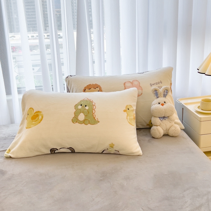 91家纺网 家纺一手货源 找家纺 印季家纺 2025新款加厚印花保暖牛奶绒四件套 萌物