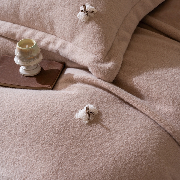 91家纺网 家纺一手货源 找家纺 （总）佳汐蓝家纺 2025新款糯米绒四件套系列（床单圆角卷边）