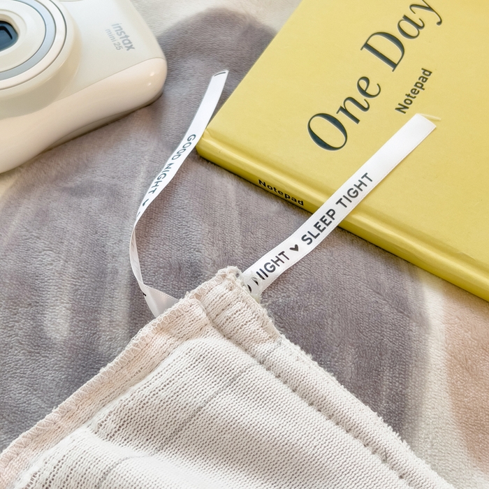 91家纺网 家纺一手货源 找家纺 印季家纺 2025新款加厚印花保暖牛奶绒四件套 奇妙草莓