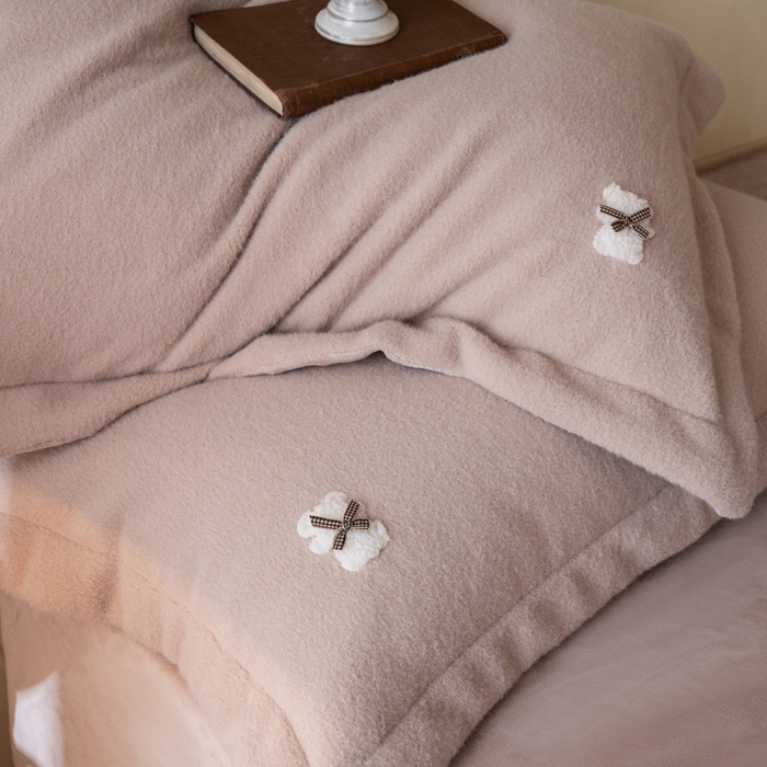 91家纺网 家纺一手货源 找家纺 佳汐蓝家纺 2025新款糯米绒四件套系列（床单圆角卷边） 糯米绒 卡其