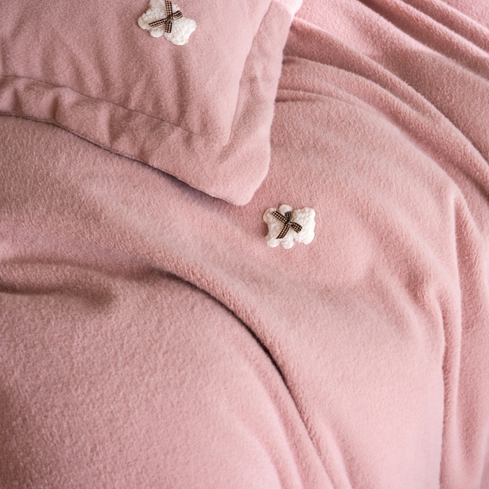 91家纺网 家纺一手货源 找家纺 佳汐蓝家纺 2025新款糯米绒四件套系列（床单圆角卷边） 糯米绒-裸粉