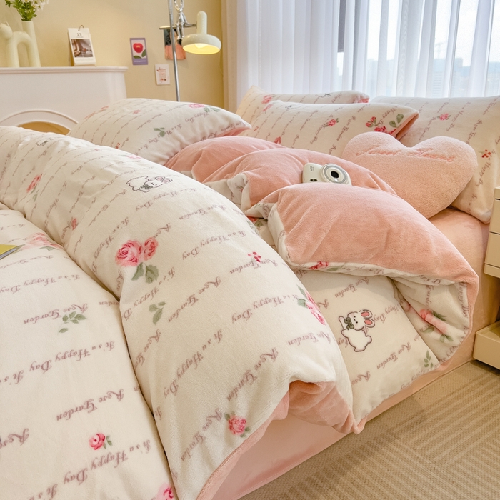 91家纺网 家纺一手货源 找家纺 印季家纺 2025新款加厚印花保暖牛奶绒四件套 雀跃