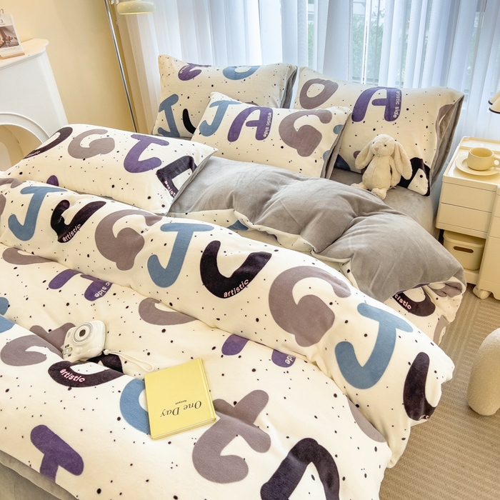 91家纺网 家纺一手货源 找家纺 印季家纺 2025新款加厚印花保暖牛奶绒四件套 少年派